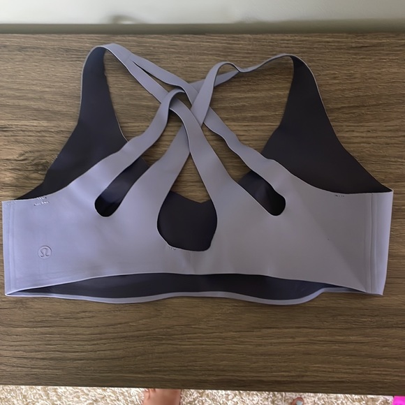 Purple size 12 Lululemon sports bra (hardly worn) very good condition - Picture 2 of 3